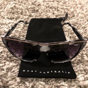 NWOT QUAY AUSTRALIA Flight Risk Sunglasses